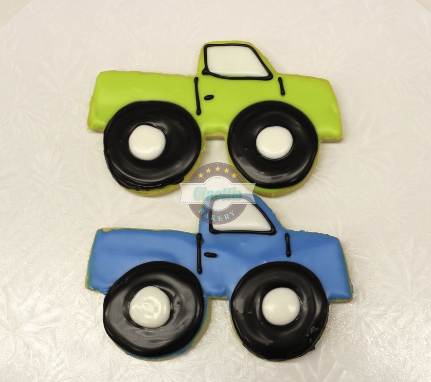 Monster Truck, Truck, Boy, Monster jam, muddin, red neck, hunting, toys, birthday, party, transportaion, super swampers, friday nights, fondant Icing, Cinottis Bakery blue, red, green orange