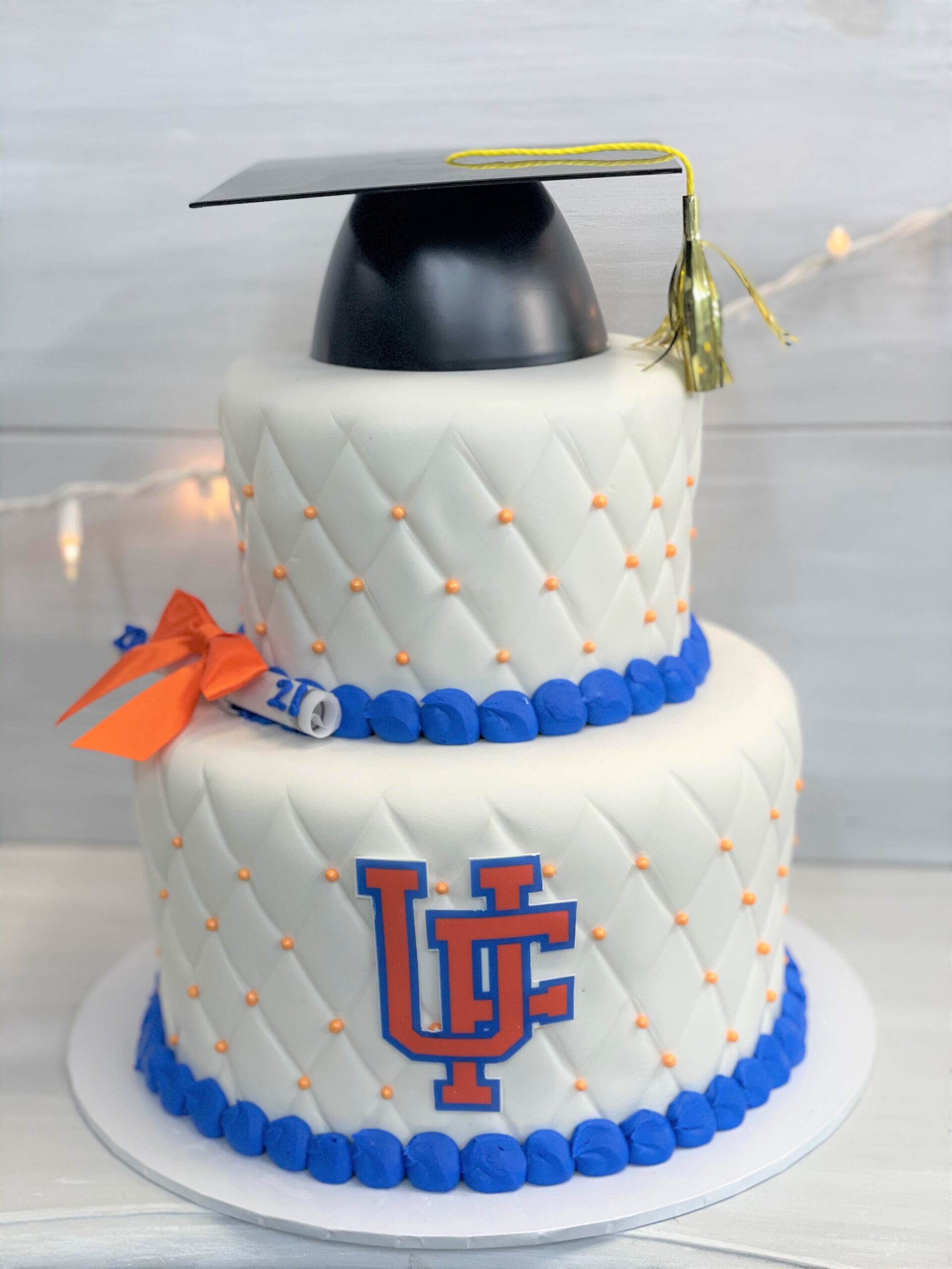 Graduation Cakes - Cinotti's Bakery