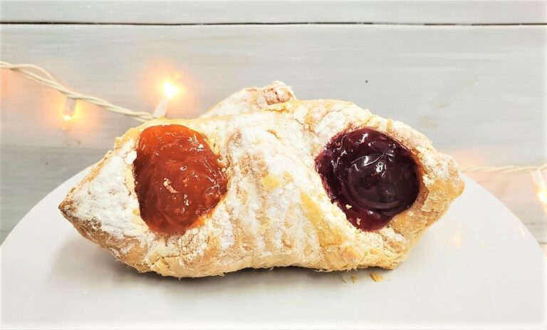 Apricot Raspberry Pastry