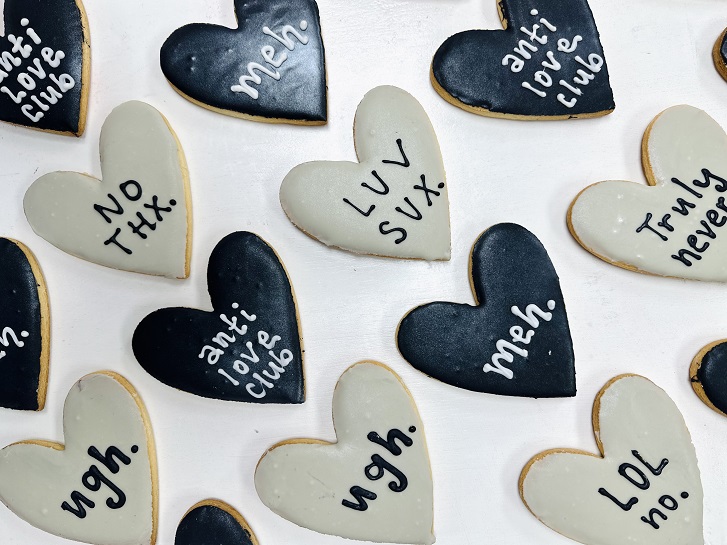 anti-valentine cookie