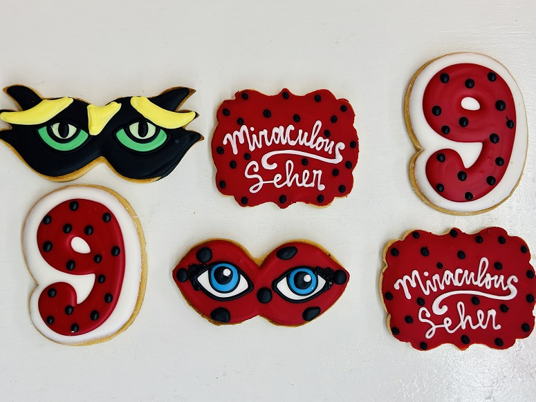 Miraculous cookies, Ladybug and Cat Noir cookies