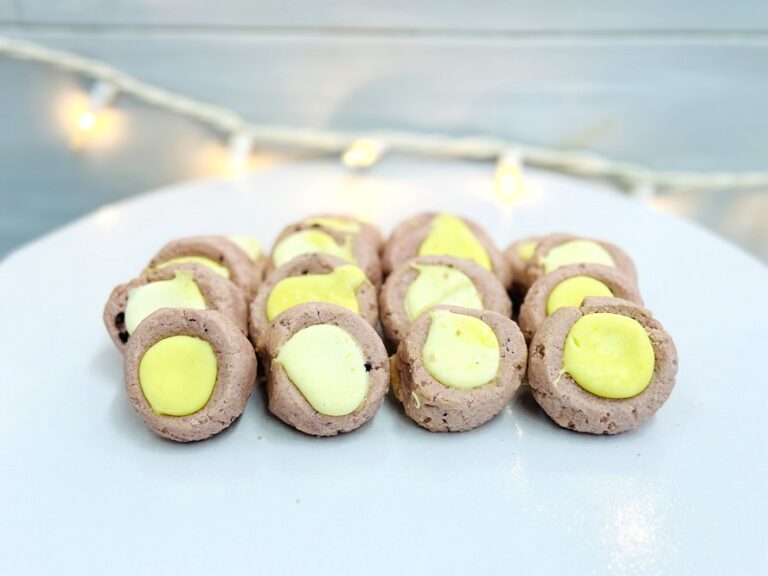 Lemon blueberry bachelor buttons