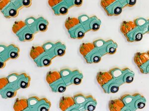 Truck with Pumpkin Cookie